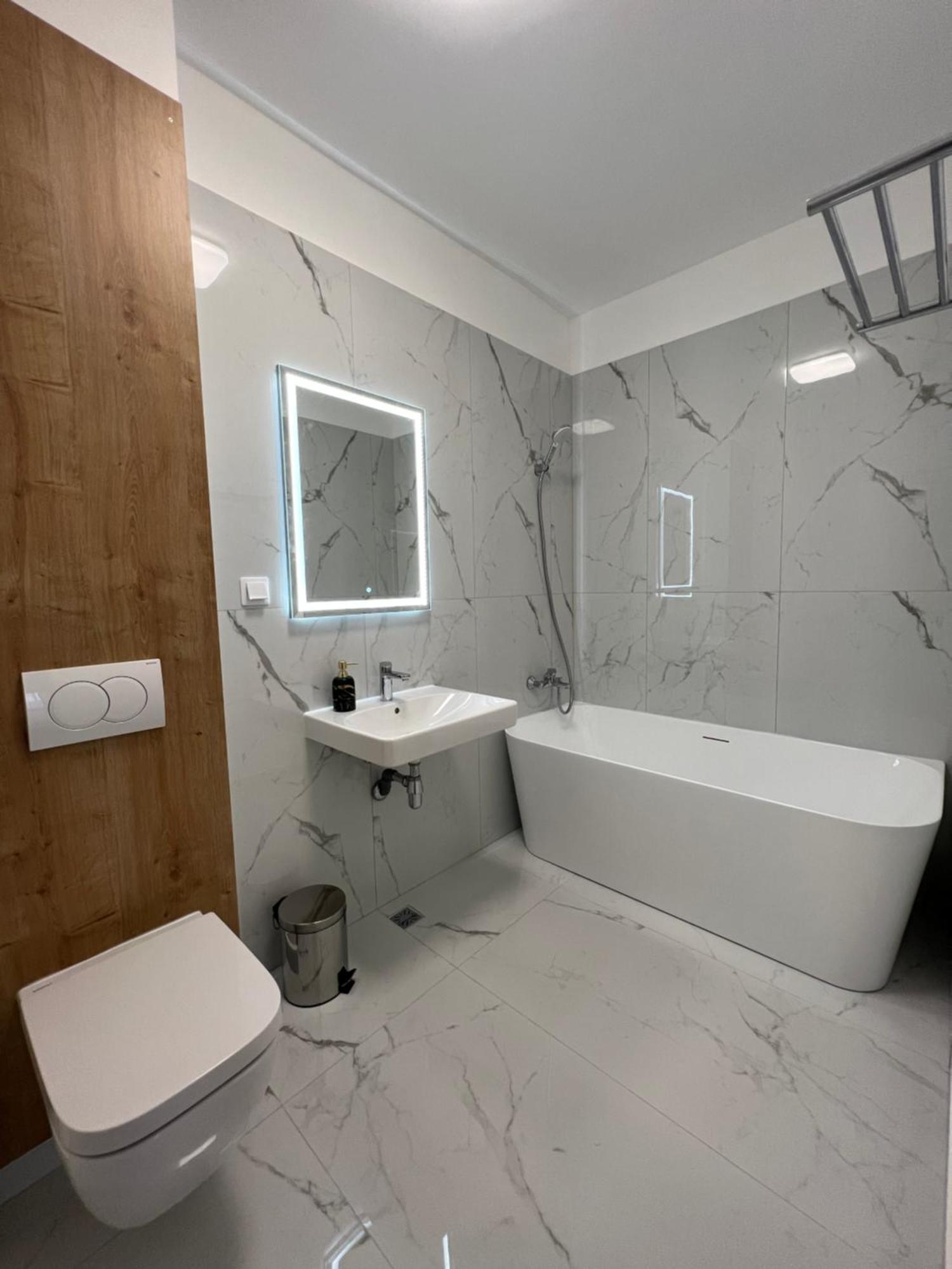 Exit Aparthotel Floreşti エクステリア 写真