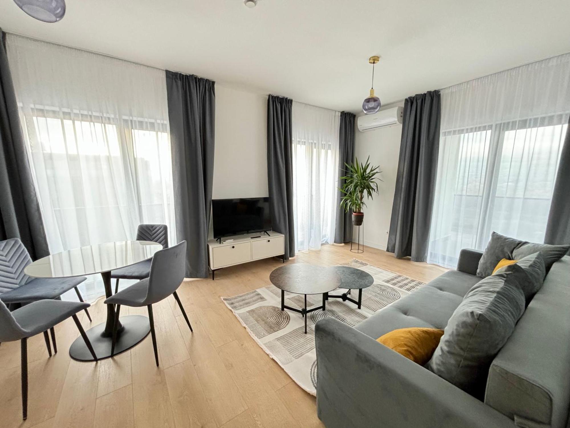 Exit Aparthotel Floreşti エクステリア 写真